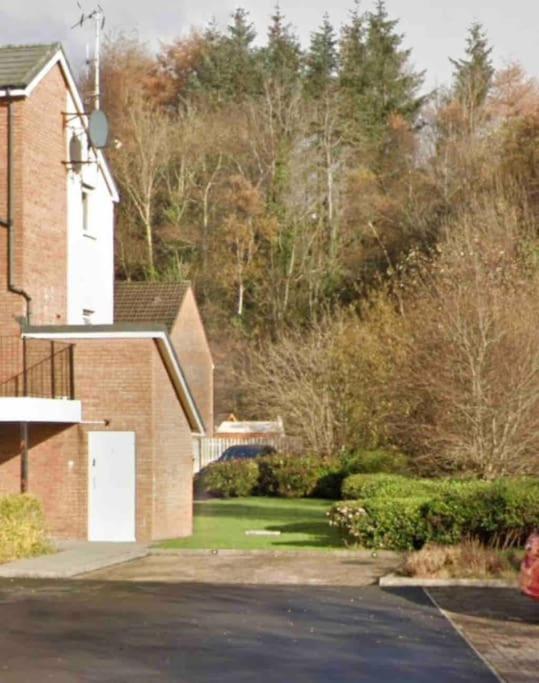 Lovely 1 Bedroom Studio Apartment - Merthyr Tydfil Esterno foto